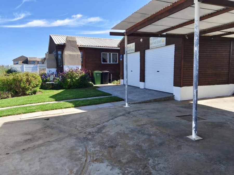 4 Bedroom Property for Sale in Lamberts Bay Western Cape
